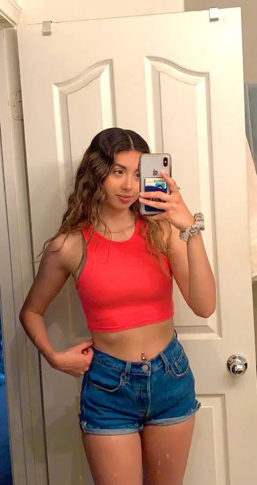 Victoria, 26 años — follamigas en Valencia