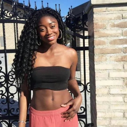 Aurora, 23 años — follamigas en Zaragoza