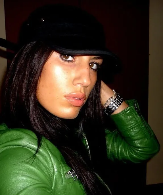 Adriana, 27 años — follamigas en Sant Andreu