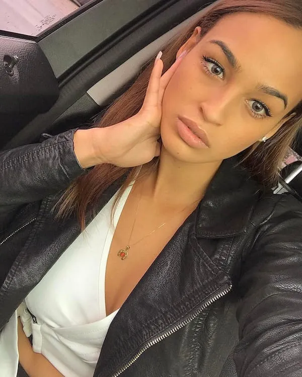 Andrea, 28 años — follamigas en Mollet del Vallès