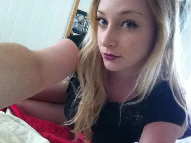 Alejandra, 29 años — follamigas en Burgos