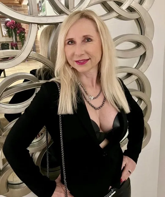 Amani, 29 años — follamigas en Málaga