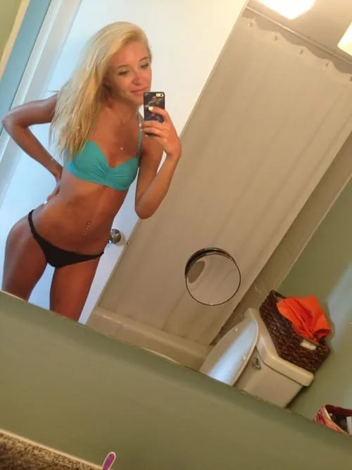 Nina, 25 años — follamigas en Montcada i Reixac