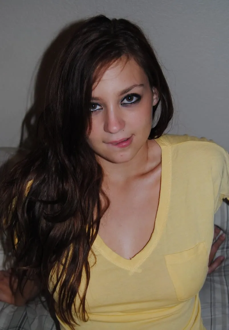 Nadia, 24 años — follamigas en Ciutat Vella