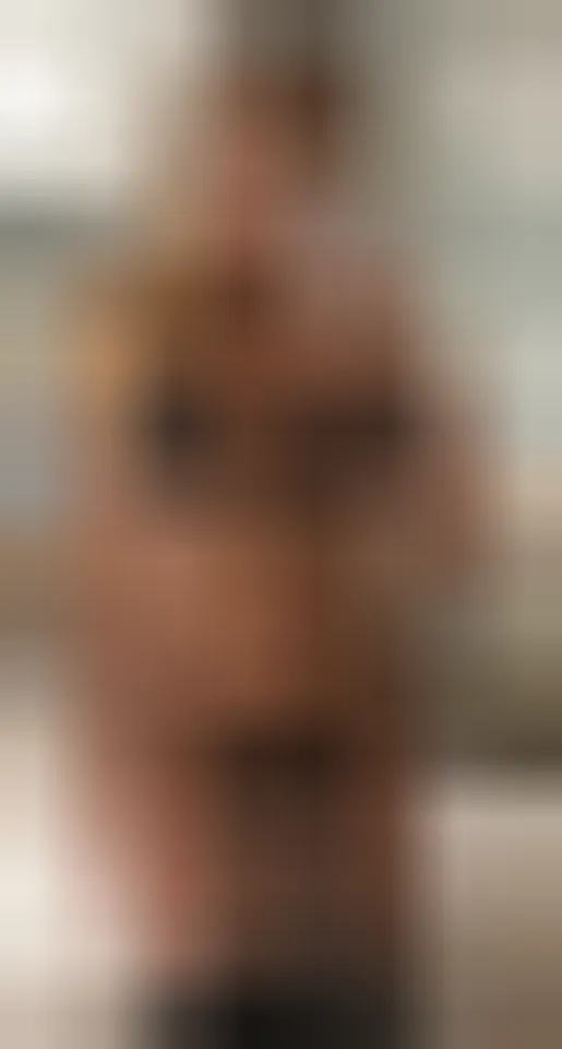 Suri, 36 años — follamigas en Elche