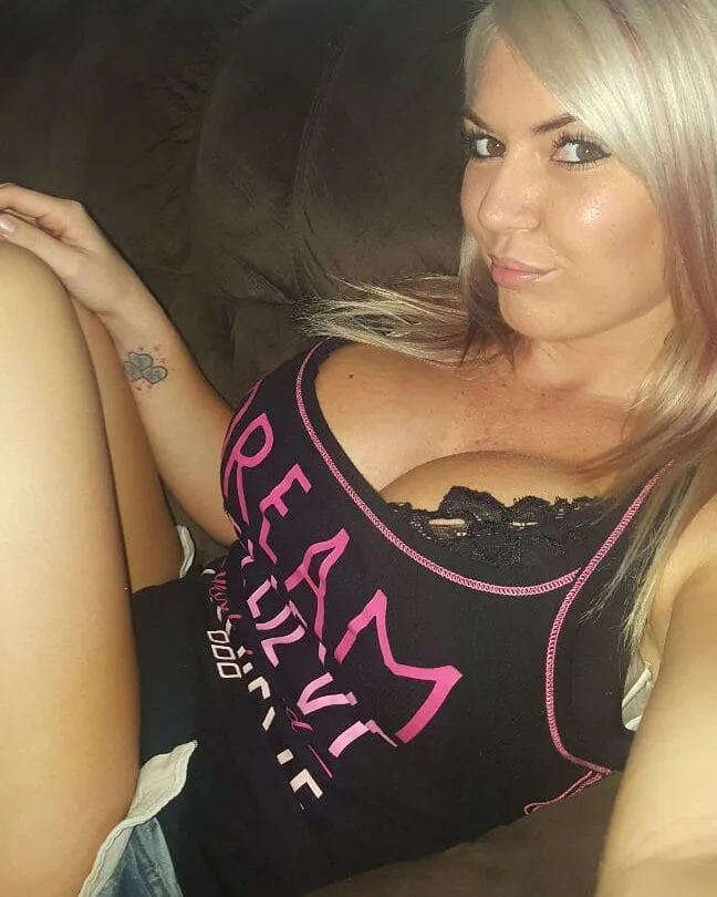 Carmen, 24 años — follamigas en Pamplona