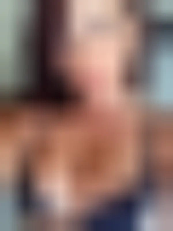Flora, 45 años — follamigas en Latina