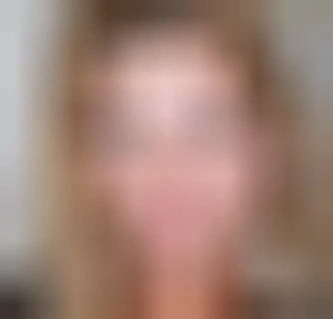 Salma, 22 años — follamigas en Terrassa